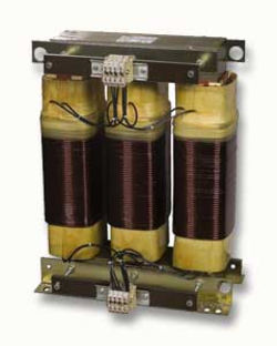 Three-phase isolating transformer